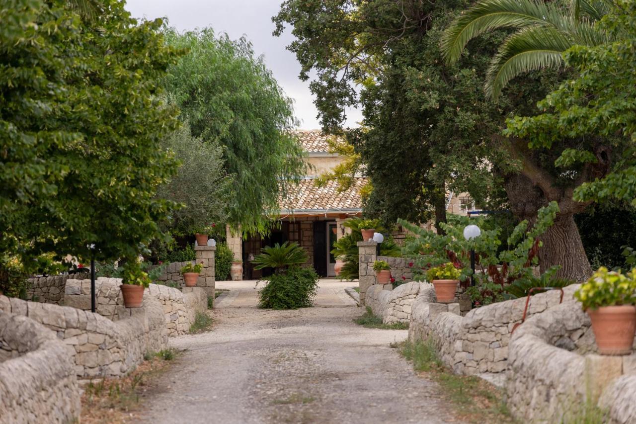 Casale Della Contea Hostal Módica Exterior foto
